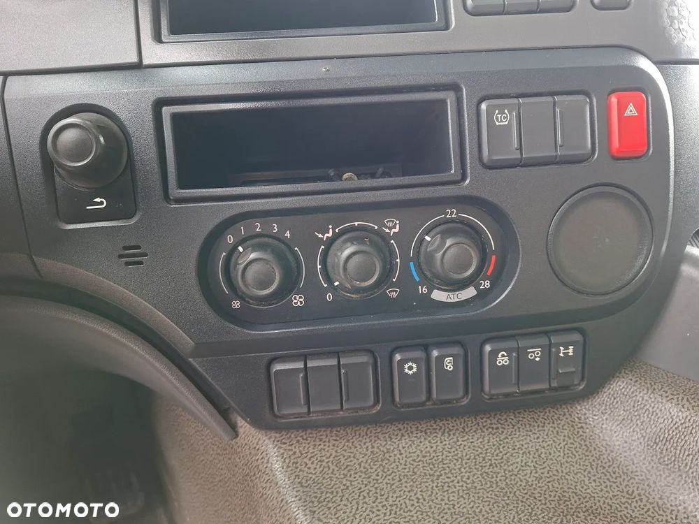 DAF CF 290 - 8