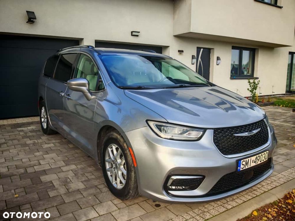 Chrysler Pacifica - 10