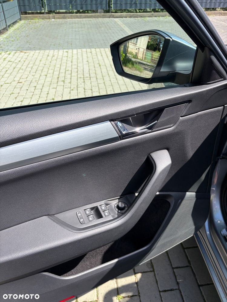 Skoda Superb 1.5 TSI ACT Ambition DSG - 25