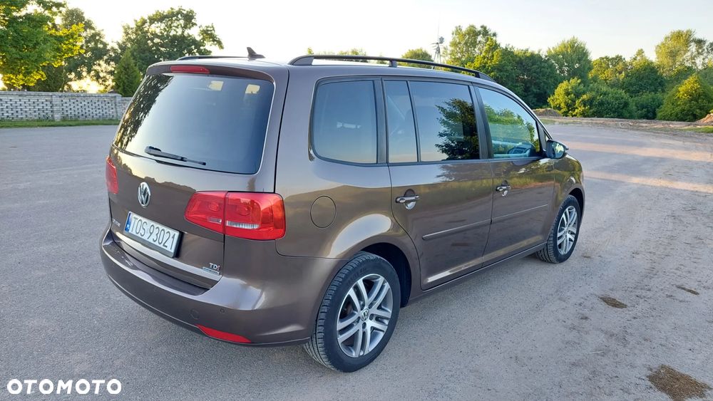 Volkswagen Touran 1.6 TDI DPF Highline DSG - 9