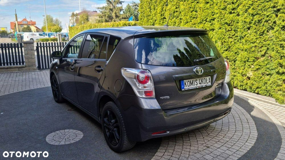 Toyota Verso - 4