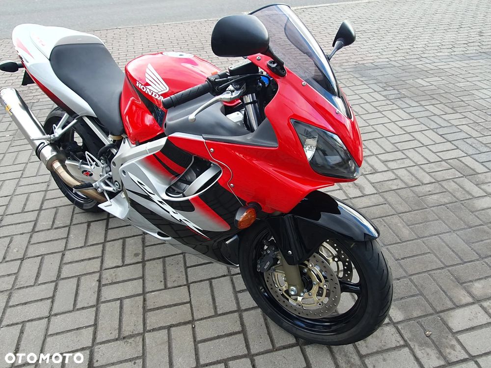 Honda CBR - 13
