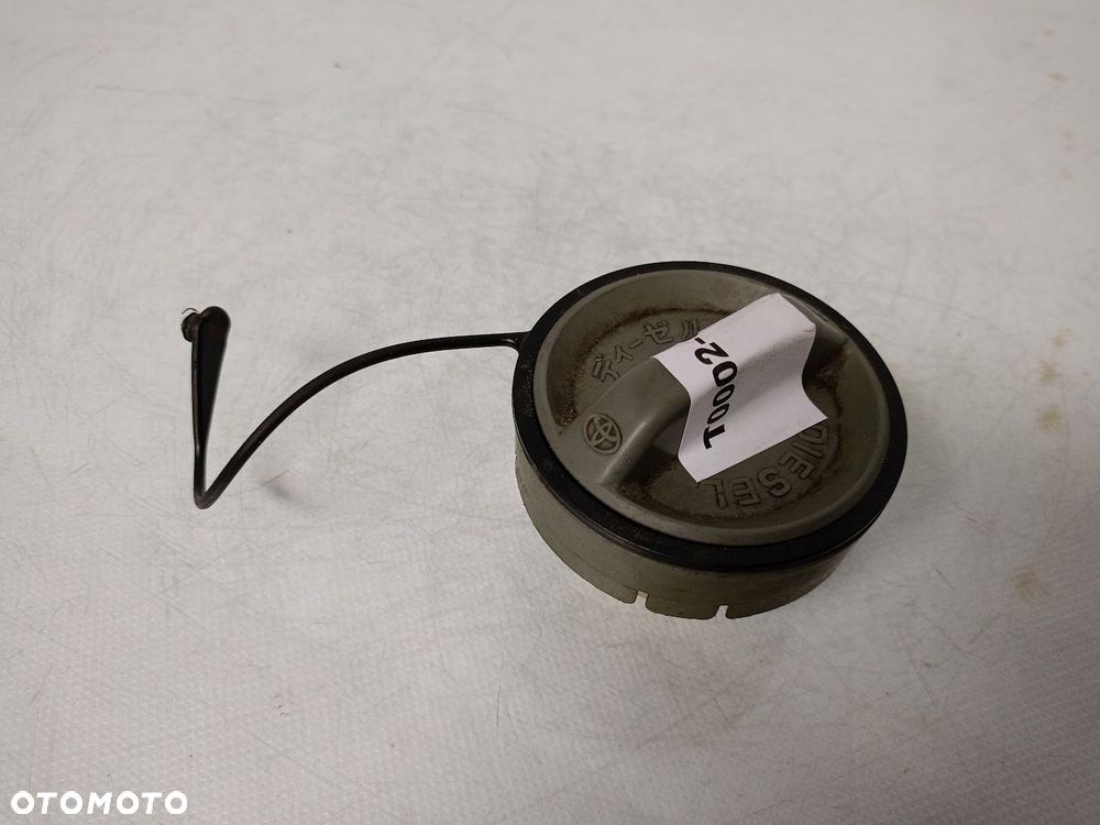 korek paliwa diesel toyota avensis 2 - 2