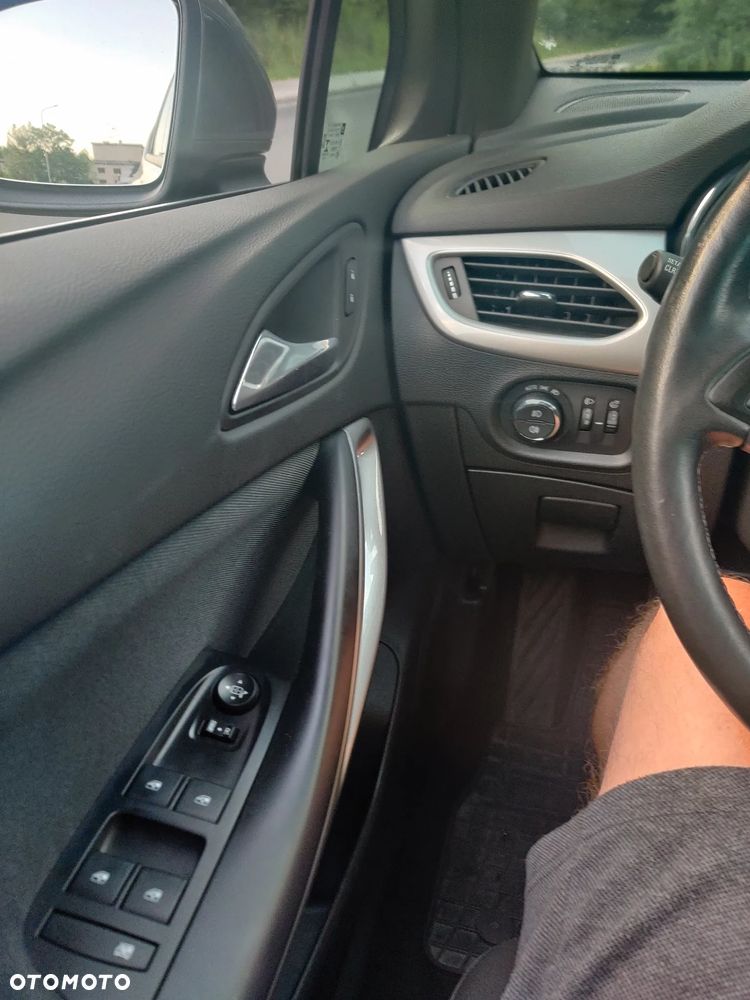 Opel Astra 1.2 T GS Line S&S - 18
