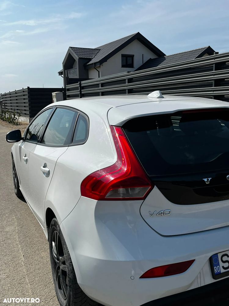 Volvo V40 D2 - 2
