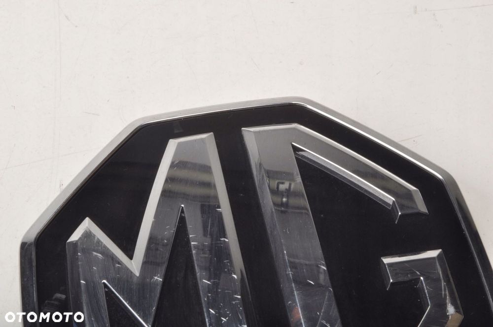 MG HS ZNACZEK LOGO EMBLEMAT PRZÓD 10745955 2024 LIFT - 6