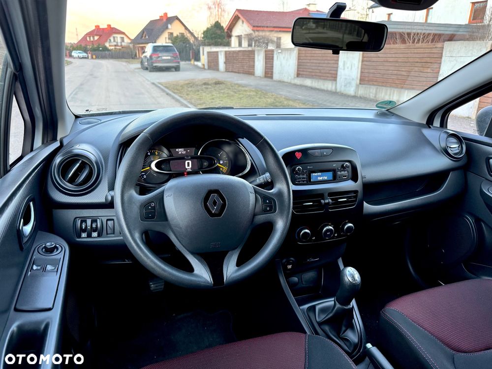 Renault Clio - 11