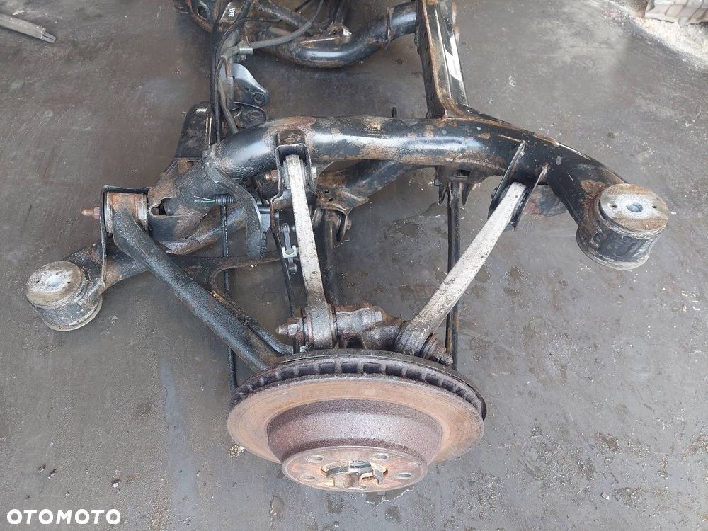 KOMPLETNE ZAWIESZENIE BELKA SANKI TYŁ VW TOUAREG I 06-10r 7L0500041 - 3
