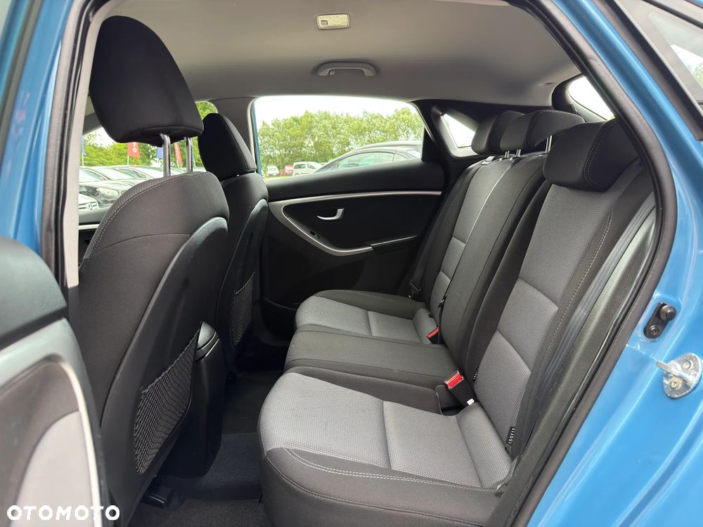 Hyundai i30 1.6 GDI Premium - 24