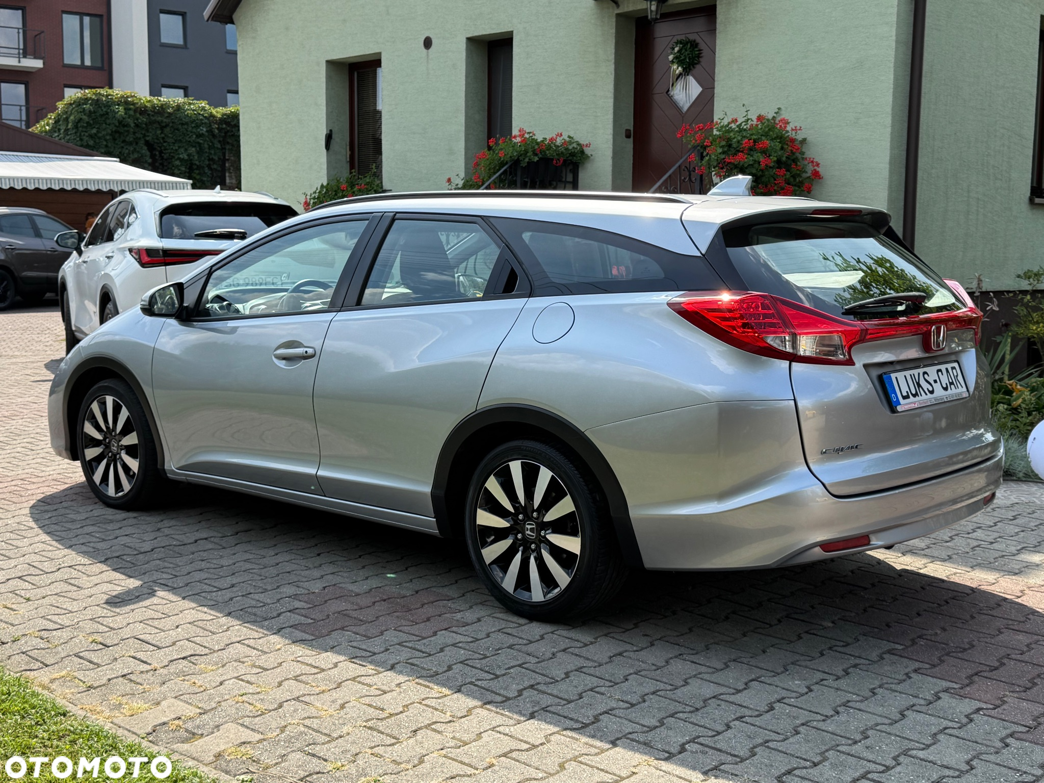 Honda Civic Tourer 1.8 i-VTEC Elegance - 4