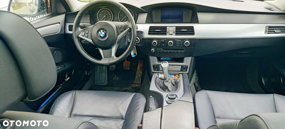 BMW Seria 5 520d Edition Exclusive - 13