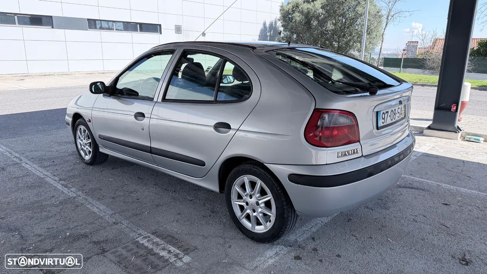 Renault Mégane 1.4 16V Dynamique - 1