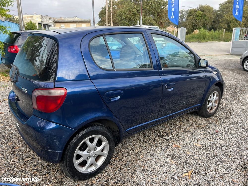 Toyota Yaris 1.0 Luna - 4