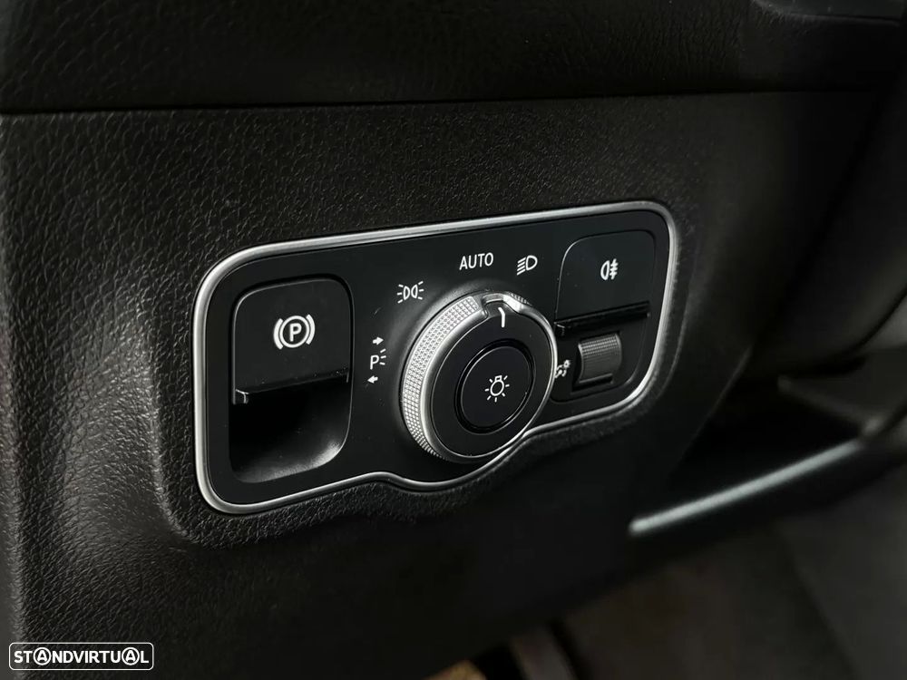 Mercedes-Benz GLB 200 d Progressive - 22