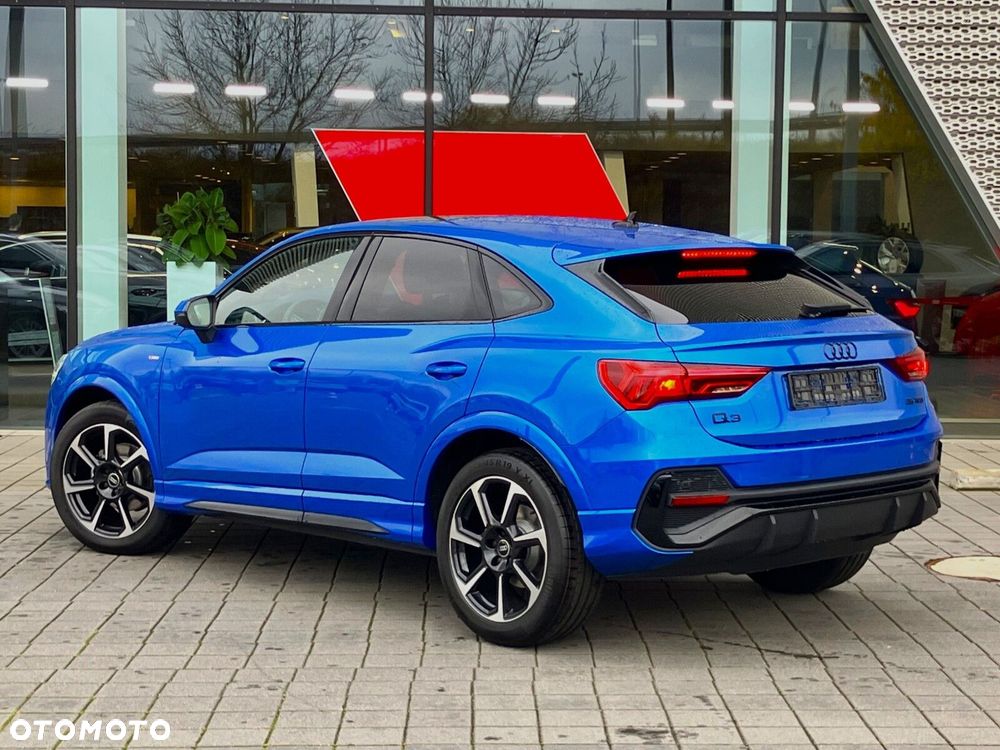 Audi Q3 Sportback - 9