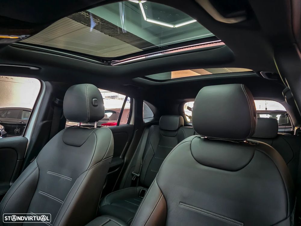 Mercedes-Benz GLA 250 e 8G-DCT AMG Line - 24