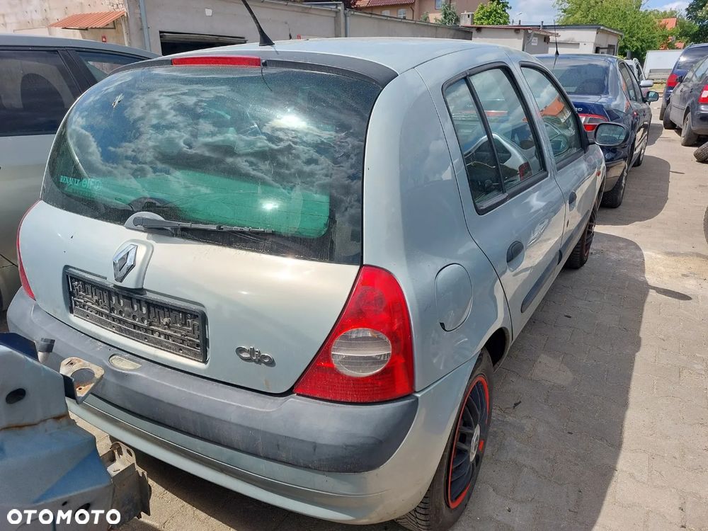 Renault Clio II 2002r. 1,2 benzyna na części - 3