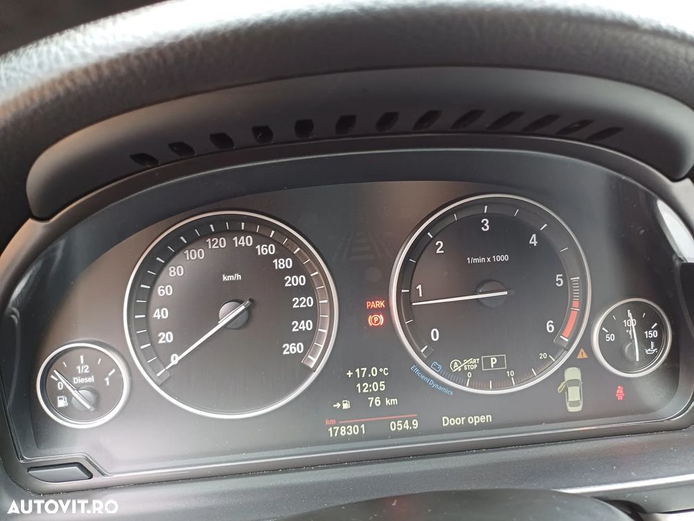 BMW Seria 5 520d Aut. Edition Fleet - 13