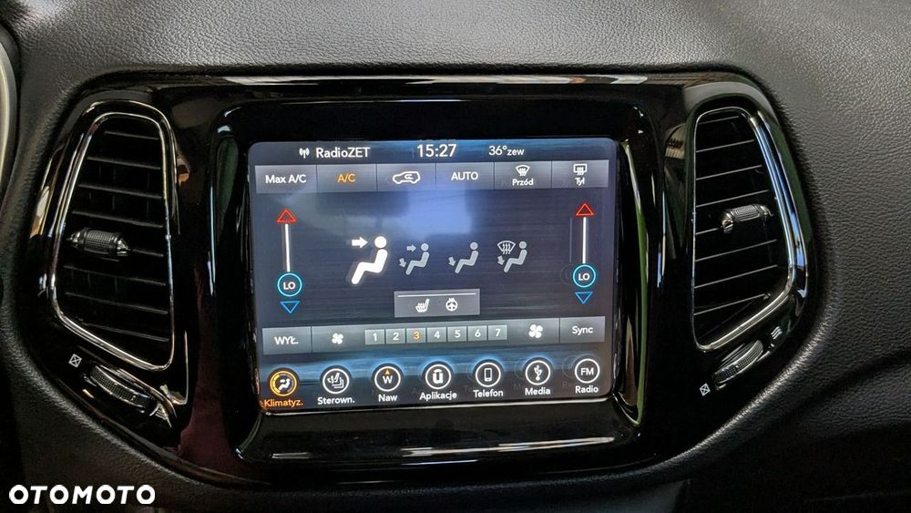 Jeep Compass - 26