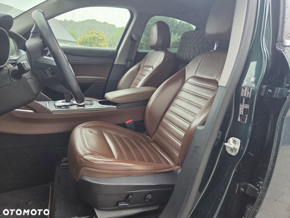 Alfa Romeo Stelvio 2.0 Turbo TI Q4 - 9