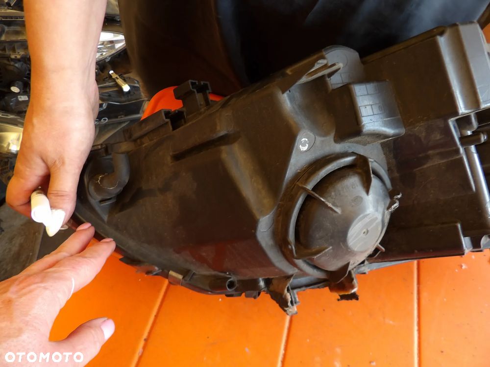 BMW - E60 - LIFT - H7 - LEWA LAMPA PRZEDNIA - UK - 7