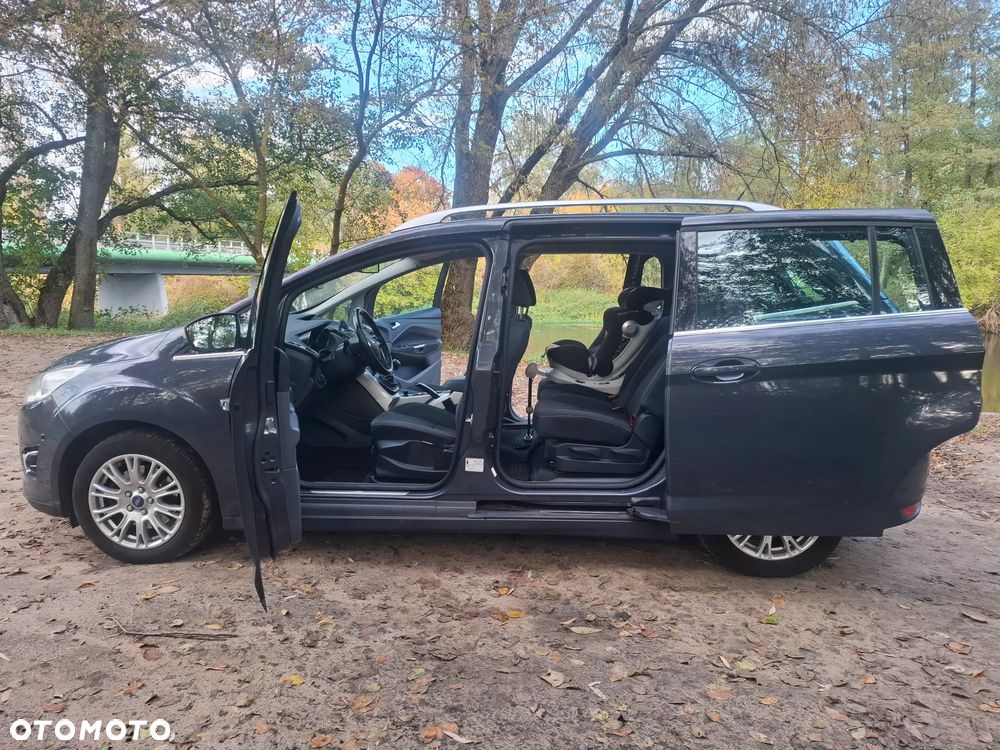 Ford Grand C-MAX - 18