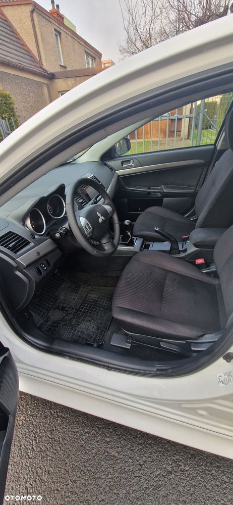 Mitsubishi Lancer 1.6 Intense - 8