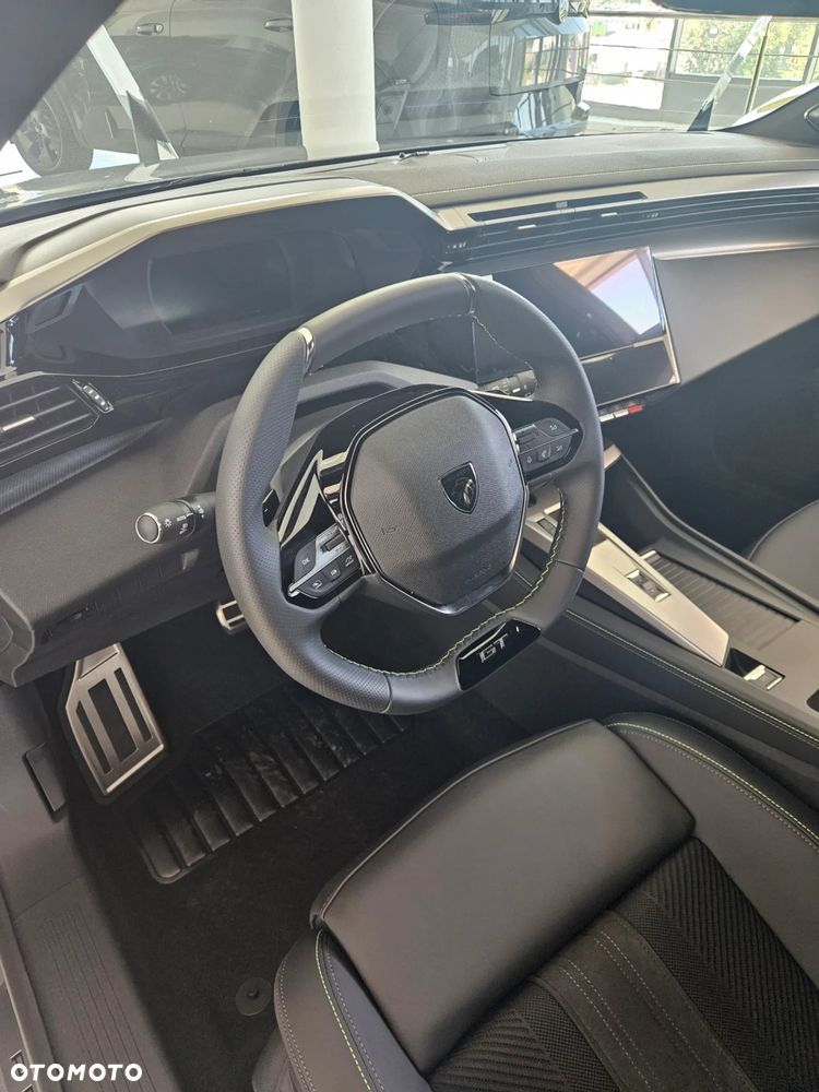 Peugeot 308 1.2 mHEV GT Exclusive S&S e-DCS6 - 12