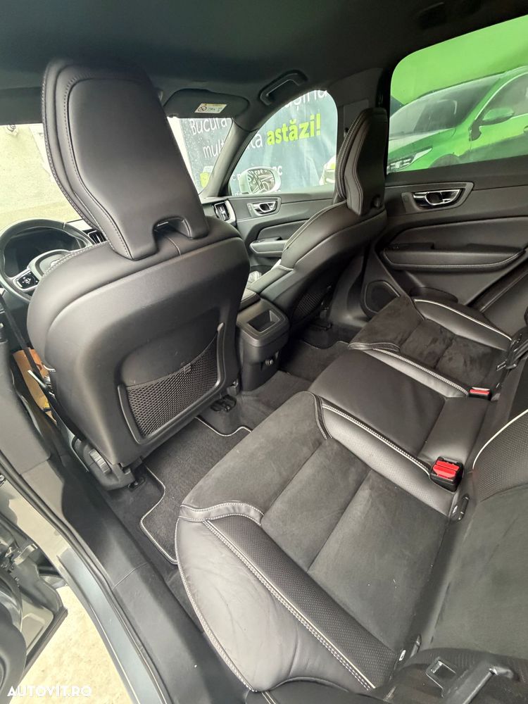 Volvo XC 60 D4 R-Design - 22