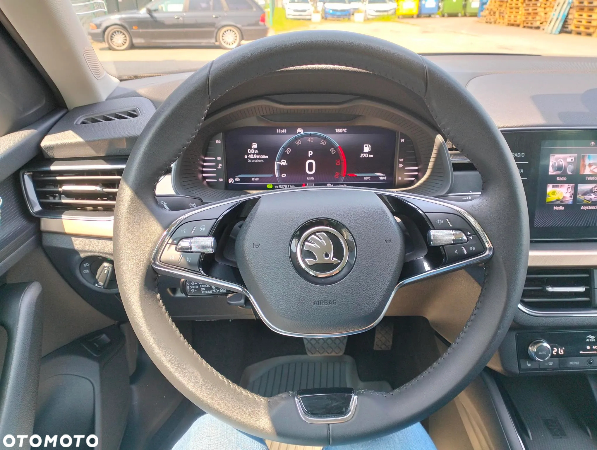 Skoda Kamiq 1.0 TSI Style DSG - 8