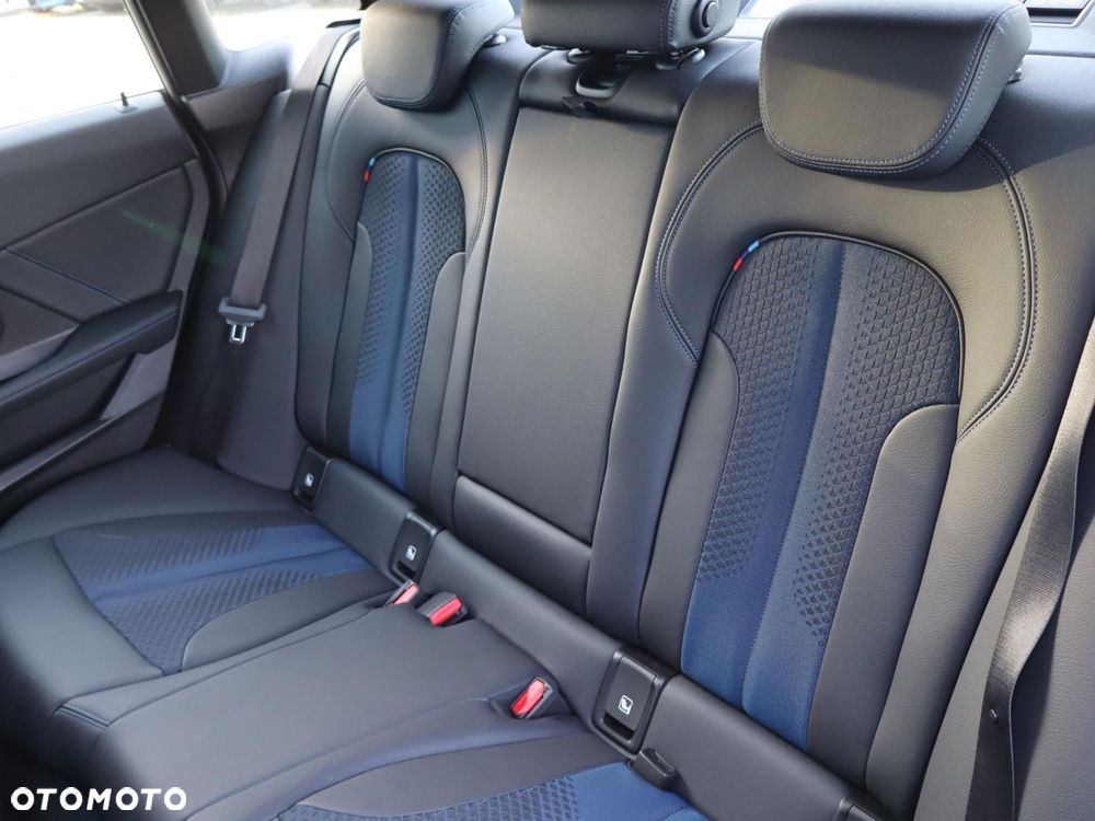 BMW Seria 2 218i M Sport - 9