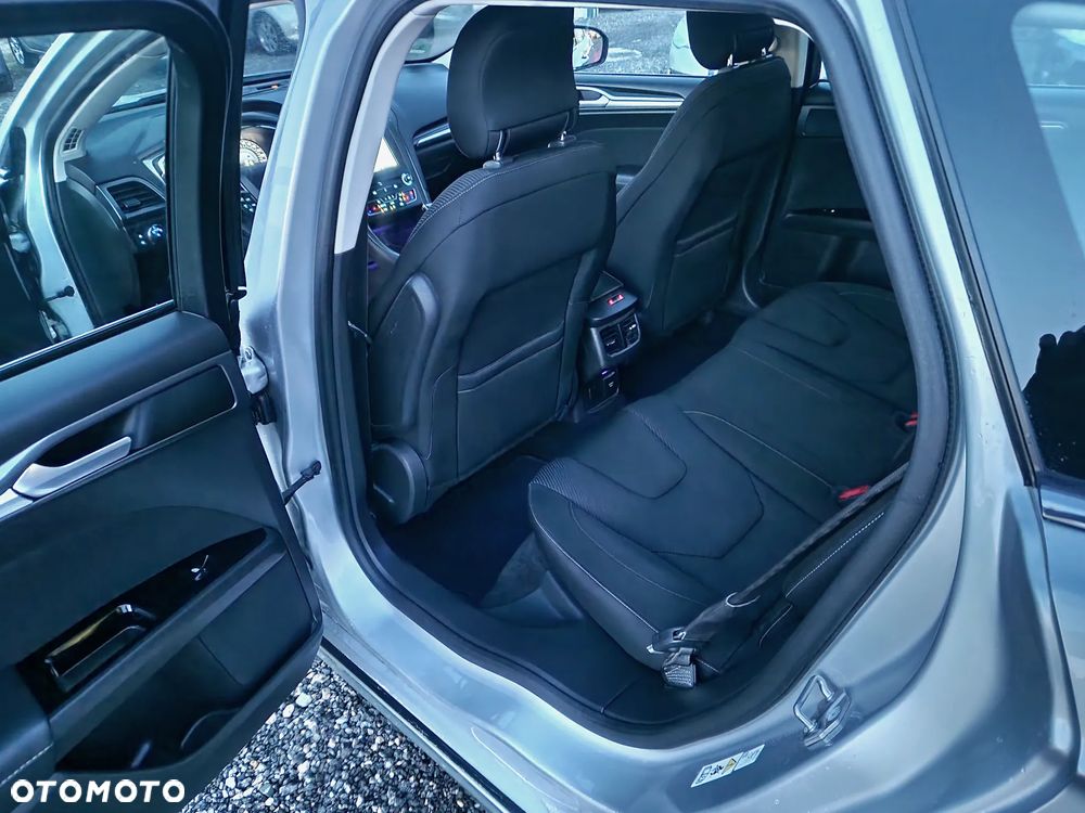 Ford Mondeo SW 2.0 TDCi Titanium - 31