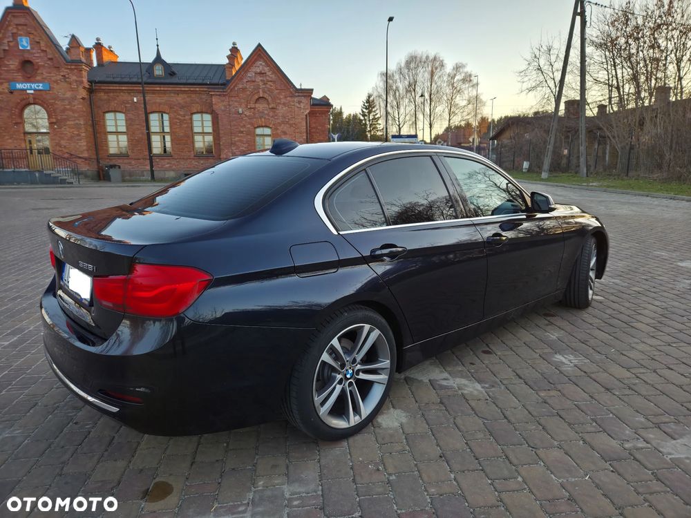 BMW Seria 3 328i Luxury Line - 14
