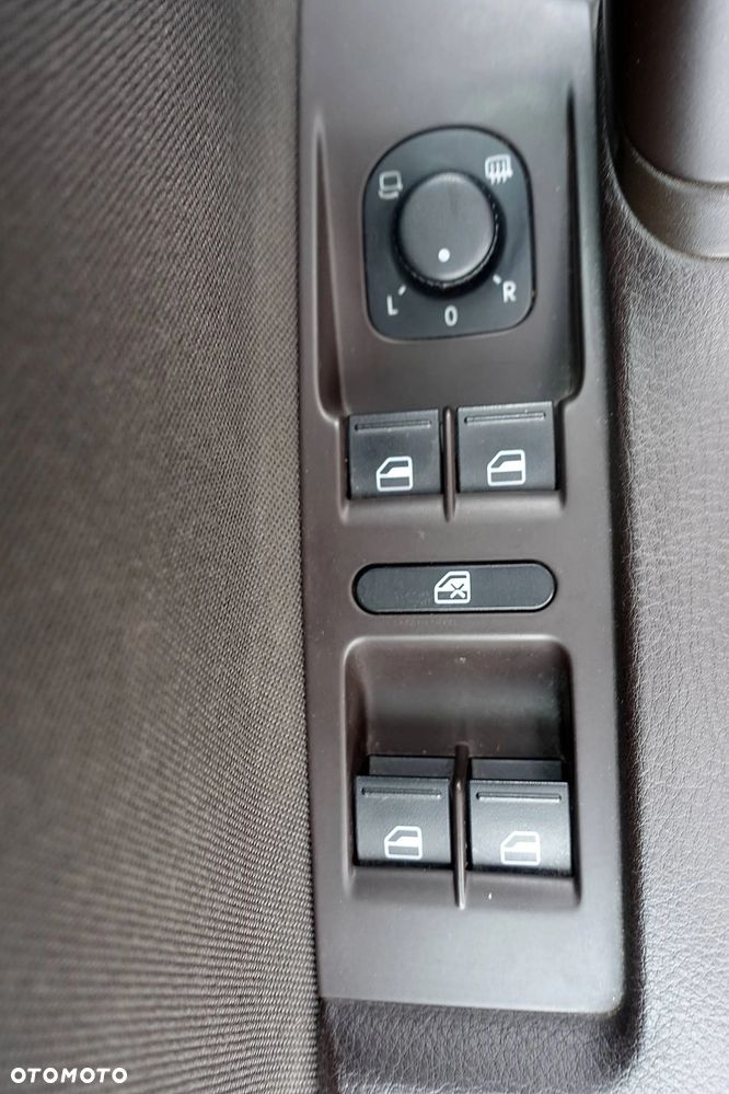 Volkswagen Passat 2.0 TDI DSG BlueMotion Technology Comfortline - 34