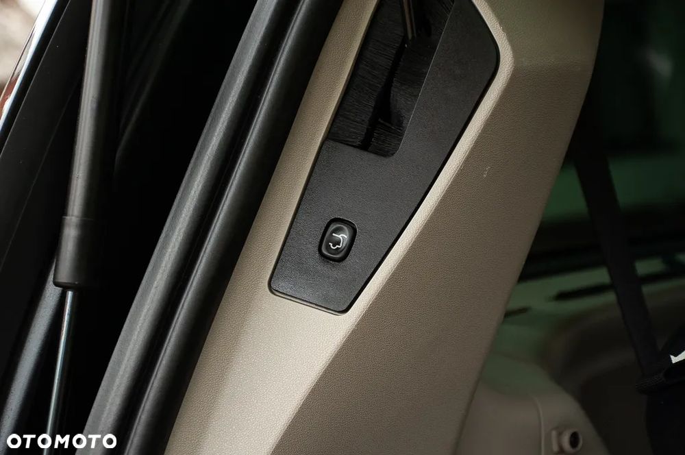 Lancia Voyager 3.6 Platinum - 39