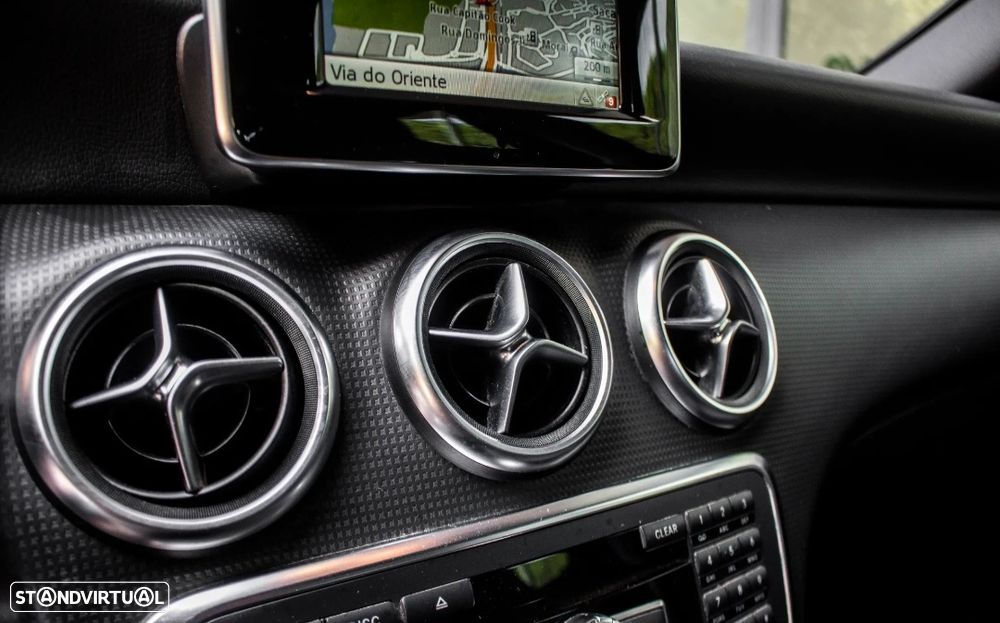 Mercedes-Benz A 180 d AMG Line - 20