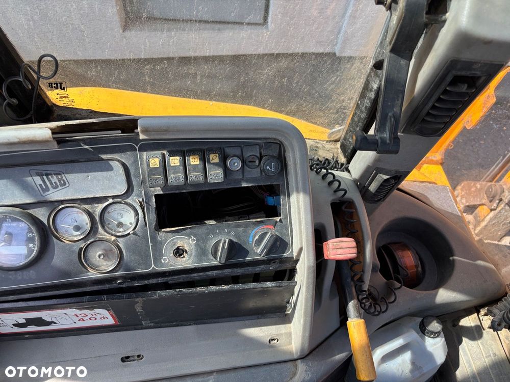 JCB 4Cx 4X4 - 15