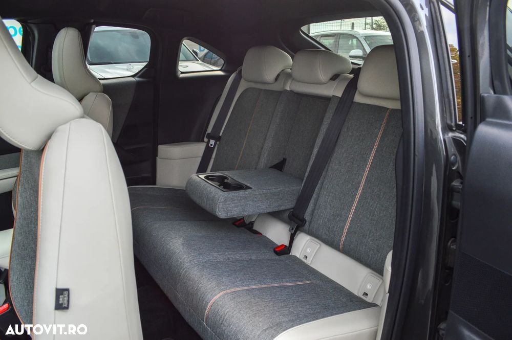 Mazda MX-30 e-SKYACTIV EXCLUSIVE-LINE - 29