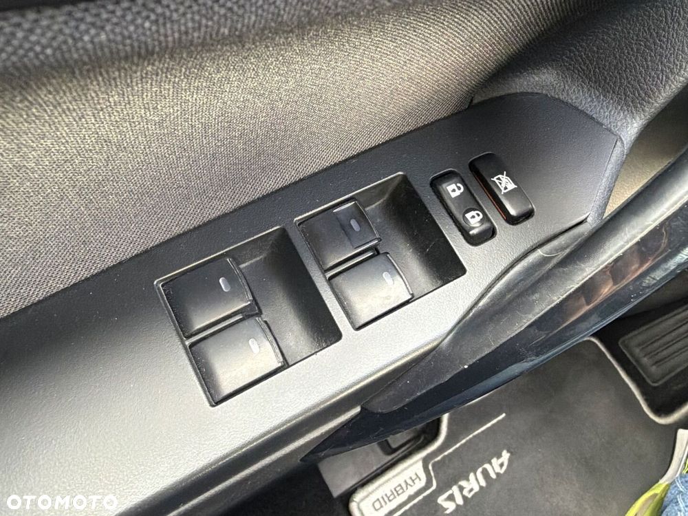 Toyota Auris - 15