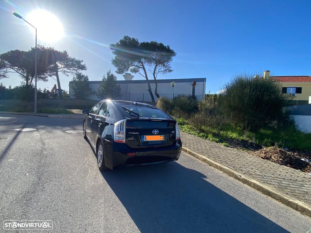 Toyota Prius 1.8 Premium+Pele+GPS - 3