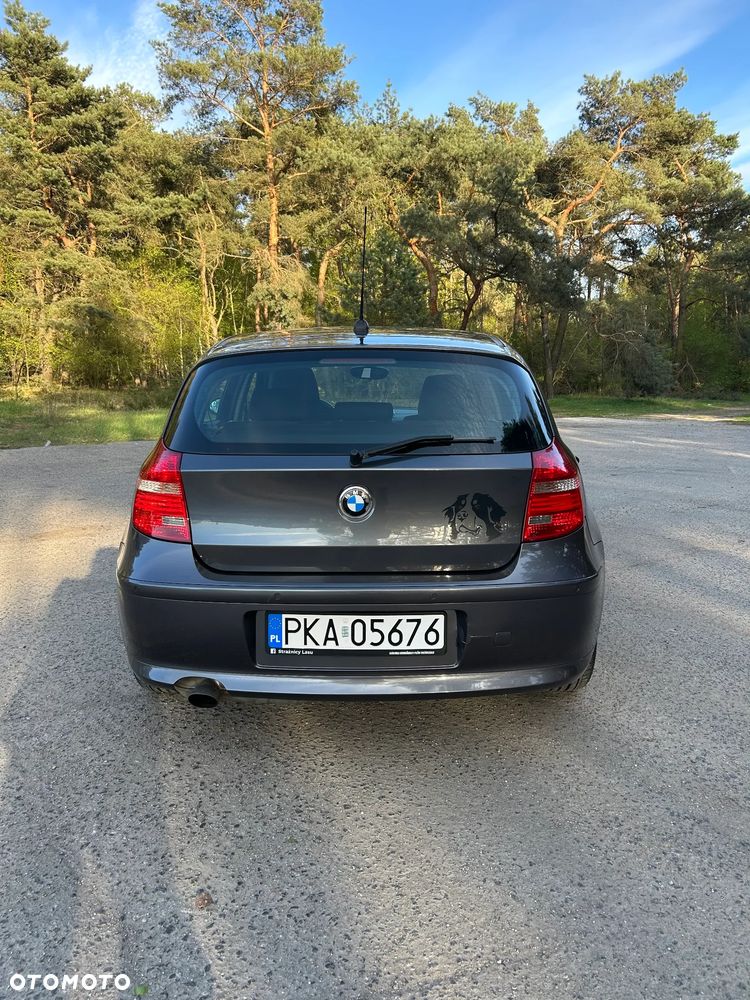 BMW Seria 1 2008 photo 2
