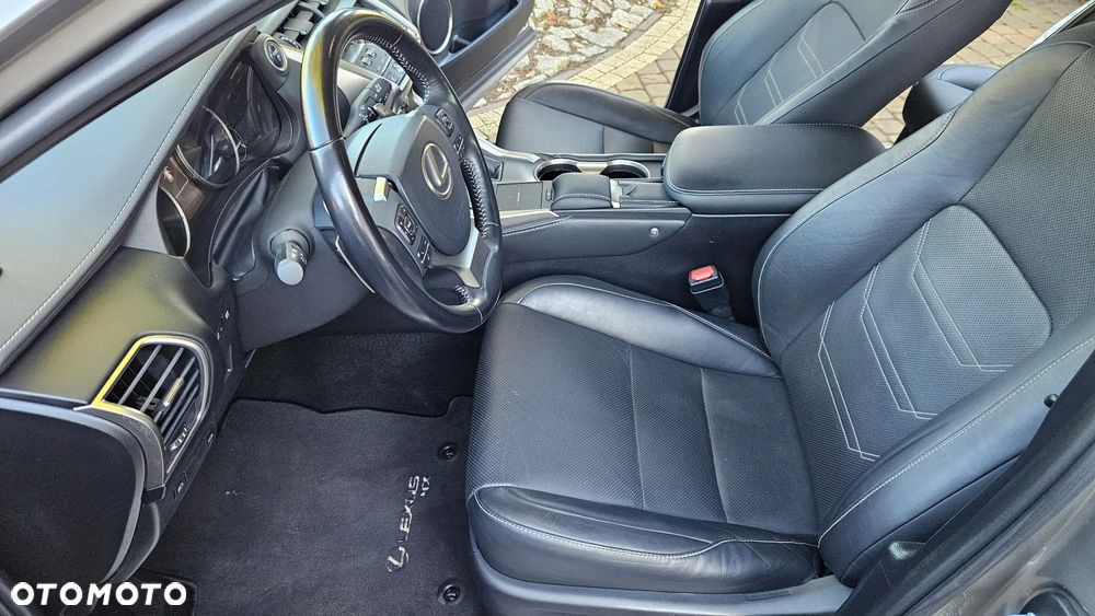 Lexus NX 300h Prestige AWD - 22