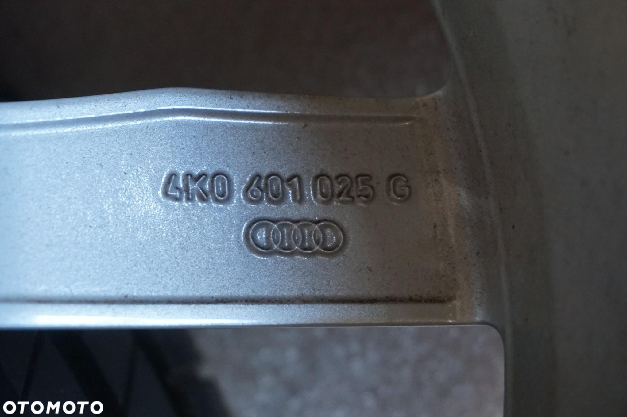 KOŁA ALUFELGI AUDI A6 C8 4K 4K0601025G 245/45R19 - 14
