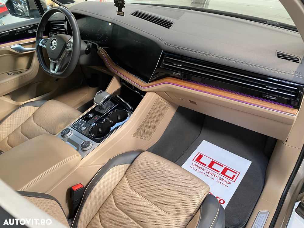 Volkswagen Touareg - 18