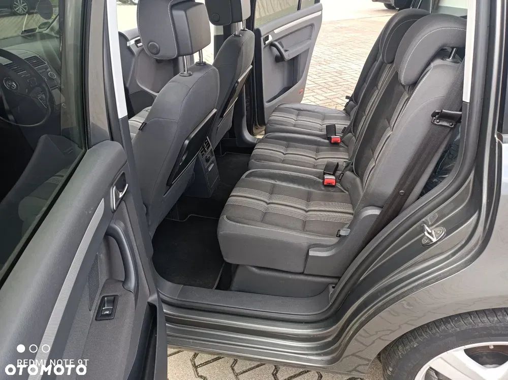 Volkswagen Touran 2.0 TDI DPF BlueMotion Technology MATCH - 19