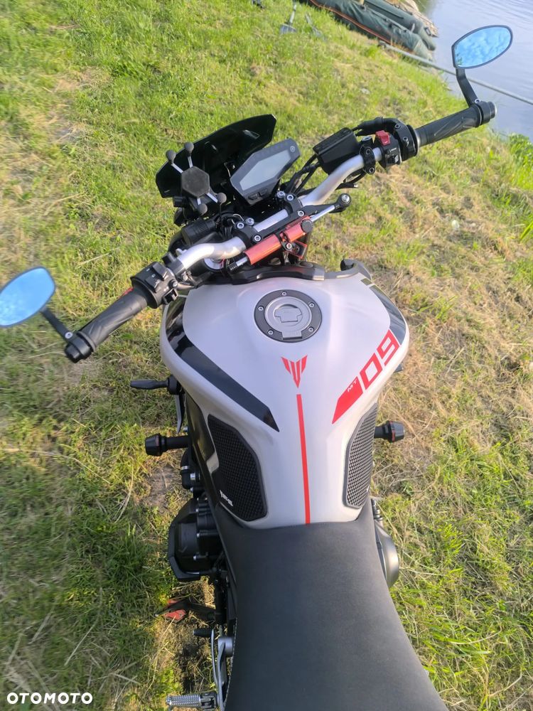 Yamaha MT - 6