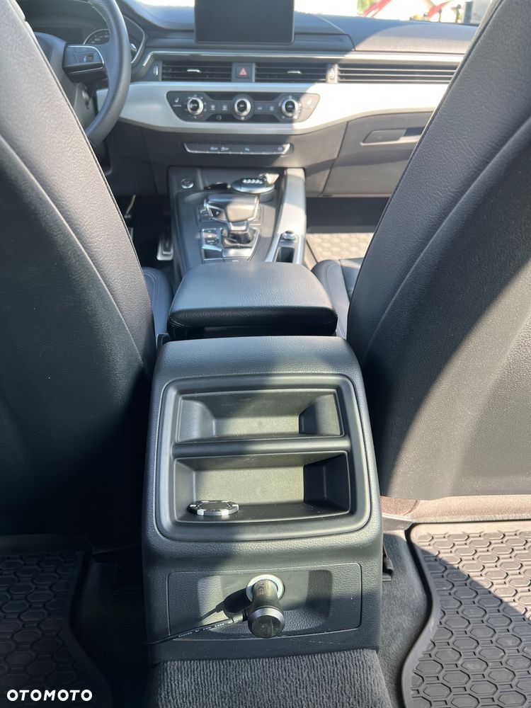 Audi A4 Avant 2.0 TDI S tronic - 13