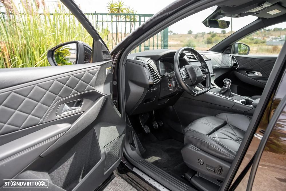 DS DS7 Crossback - 11