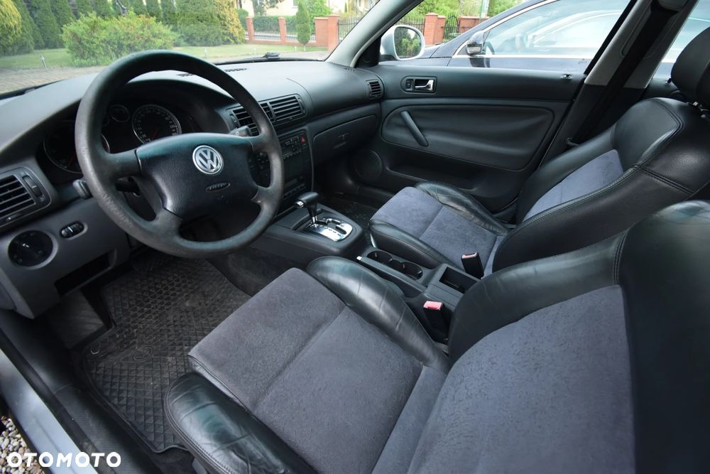 Volkswagen Passat 1.9 TDI Comfortline Tiptr - 9