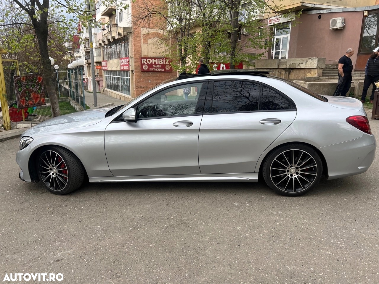 Mercedes-Benz C 400 4Matic T 7G-TRONIC AMG Line - 3